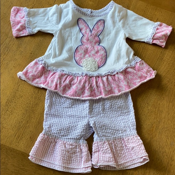 Easter Outfit - Picture 1 of 4